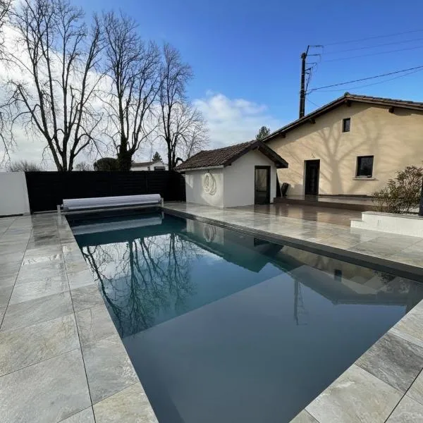 Suite Donatella - Piscine, Vue Hippodrome & Village à pied, viešbutis mieste Villeréal