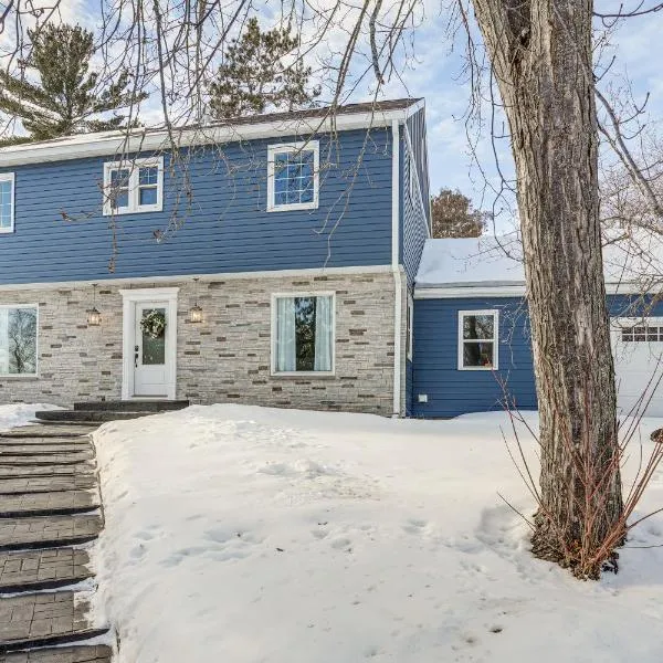 Spacious Home Near Lake Bemidji with Game Room!, hotel v destinácii Bemidji