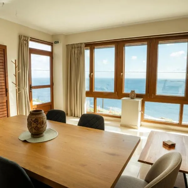 Vignetta Mare 2BR Villa με Θέα & και Ιδιωτικό Πάρκινγκ, hotell i Ermoupoli