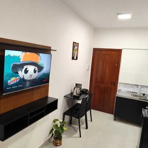 Studio Bem localizado, WIFI Rápido, Ar Condicionado e Estacionamento 1, viešbutis mieste Žoinvilis