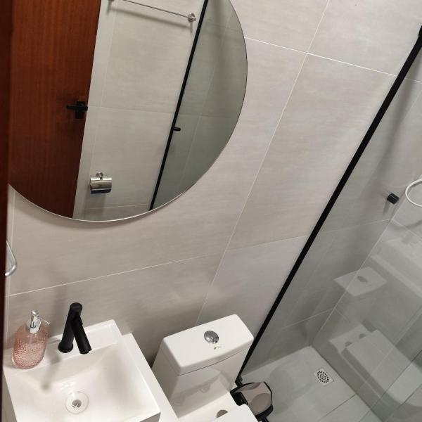 Studio Bem localizado, WIFI Rápido, Ar Condicionado e Estacionamento 1 - Foto 3