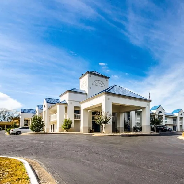 EXPRESS INN Troy, hotell i Troy