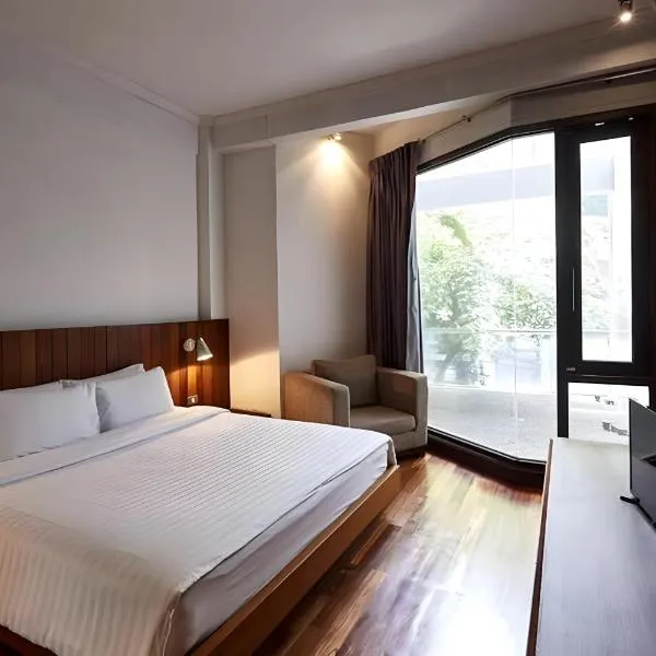 Wish Inn Silom - Decho Bangkok City, hotel u gradu Bang Rak