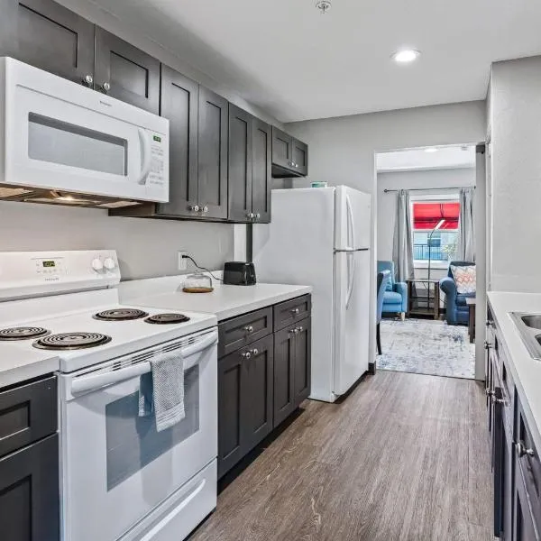 Baymont by Wyndham Ocala Suites, готель у місті Окала