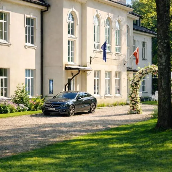Viesnīca Meirānu Muiža: Meirāni şehrinde bir otel