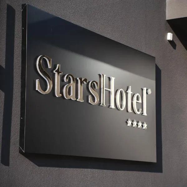 Stars Hotel, hotell i Jelah