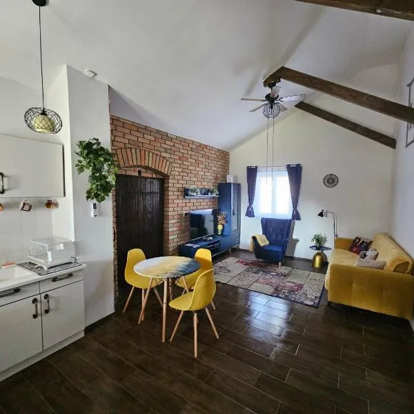 Marina Cottage, khách sạn ở Enying