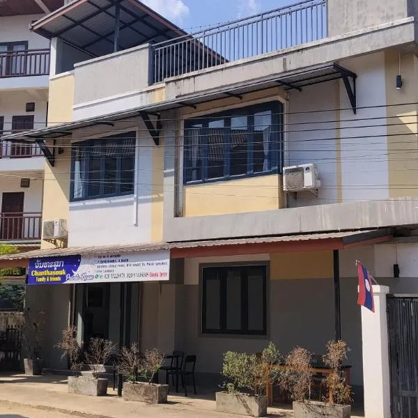 ChanthaSouk Vang Vieng Entire Villa, hotel in Vang Vieng