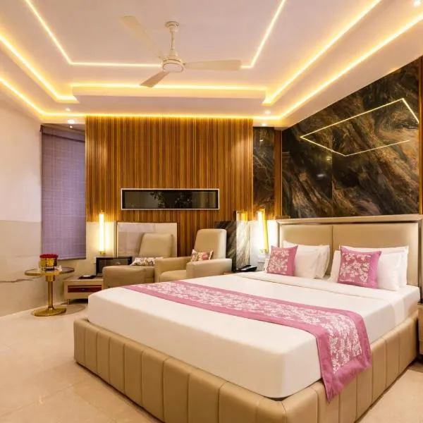 Hotel Transit International- Aerocity Delhi Airport, hotelli kohteessa New Delhi