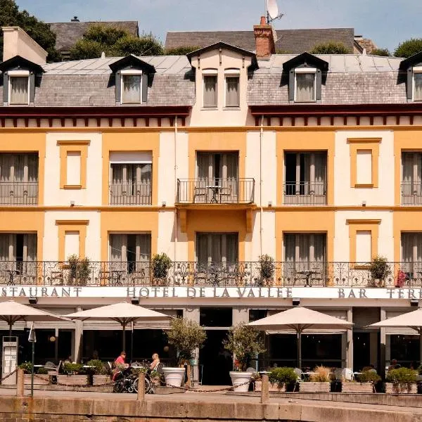 Hôtel De La Vallée, готель у місті Дінар