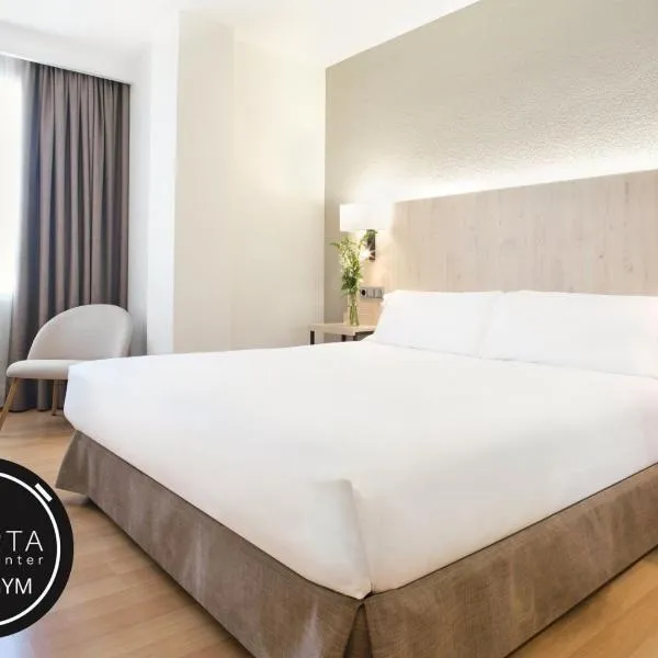 Hotel Albret, готель у місті Памплона