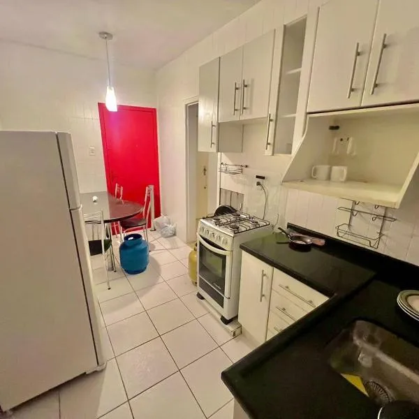 Viesnīca Apartamento com garagem próx ao Super Center Angeloni pilsētā Lažisa