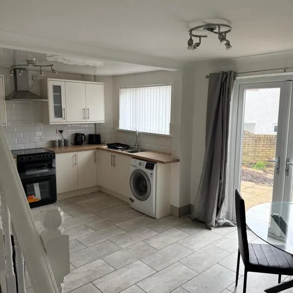Home and Away Washington, close to Nissan, Penshaw Monument, and A1 A19, hotel di Washington