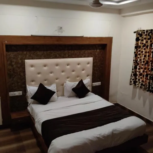 अहमदाबाद में, होटल Hotel Galaxy Inn