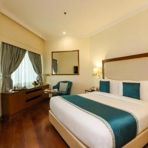 Hotel Signature Suites Near Delhi International Airport, hotel em Noida