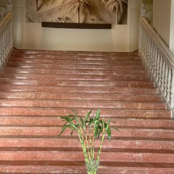 وادي برزان للشقق المخدومة, hotel di Hail