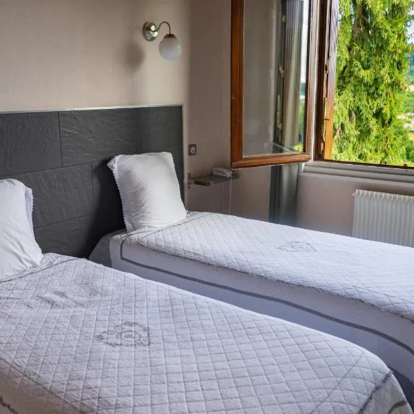 Viesnīca Logis Hotel Au Rendez-vous des Chasseurs pilsētā Noirétable