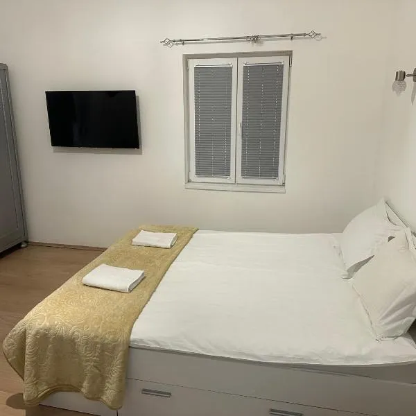 Natalie's Lodge, hotel v Bělehradě