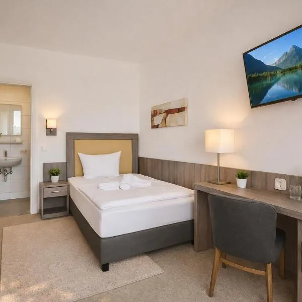 Sunny Hotel Regenstauf, hotel en Regenstauf