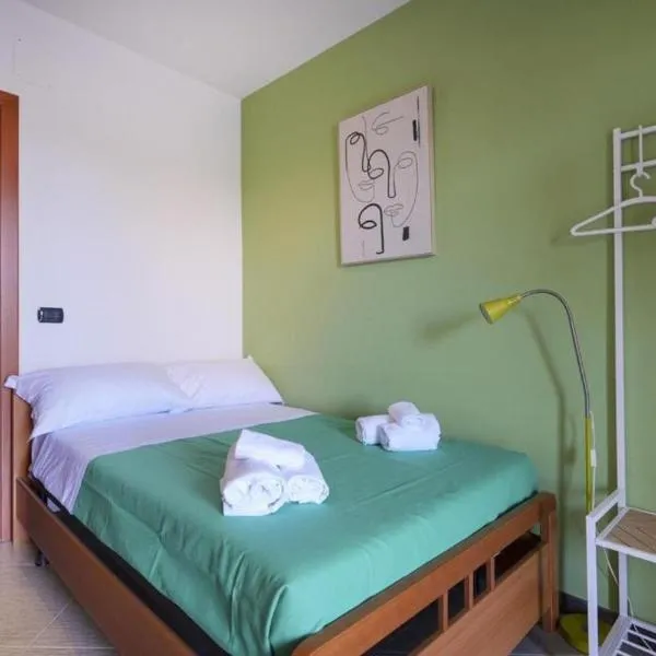 SkyGate - Airport Suites with Terrace, hotel i Bari