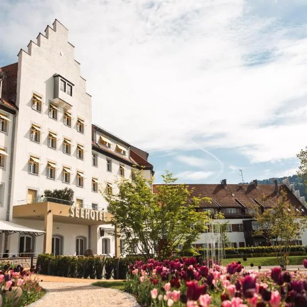 Seehotel am Kaiserstrand, готель у місті Лохау