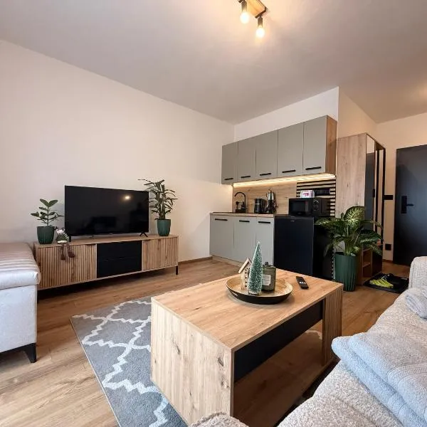 Pinea Apartments, khách sạn ở Nová Lesná