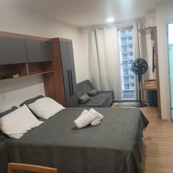 Close to Central Bus Station , Hub of many places in the city of Rio , Edifício Touring , Ferris Wheel, Museum of Tomorrow, National Airport, Beaches,, Maracanã Soccer Stadium