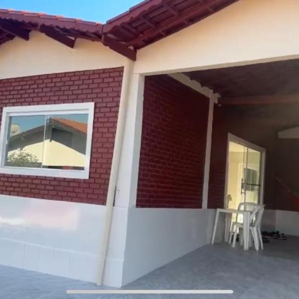 Cozy Red-Brick Chalet with Pool, Excellent Location