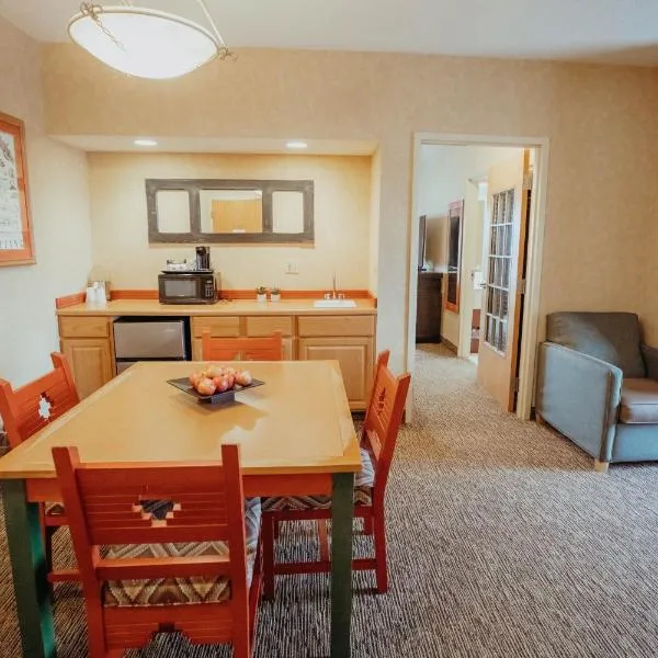 Wildwood Lodge, hotel en Pewaukee