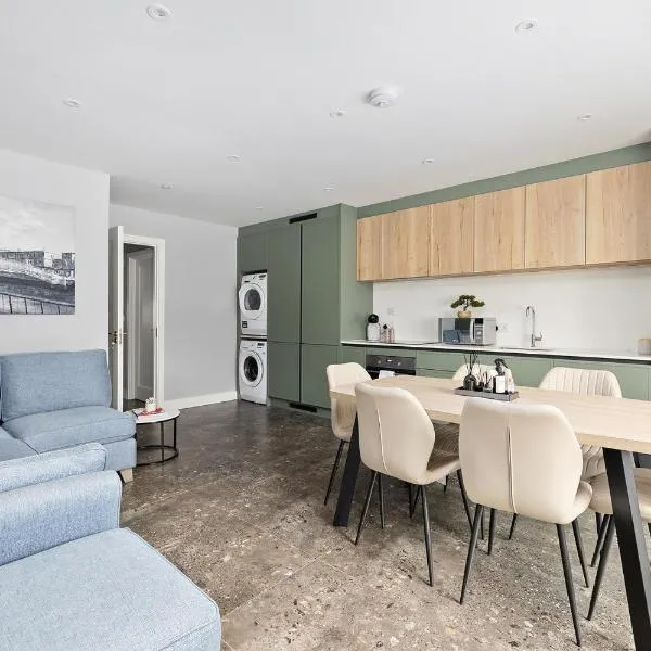 South Dublin Homestay, Hotel in Citywest