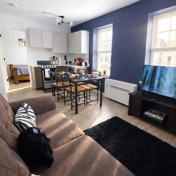 Dwntwn Detroit Wlk to DMC Arena WSU FordField, hotel i Detroit