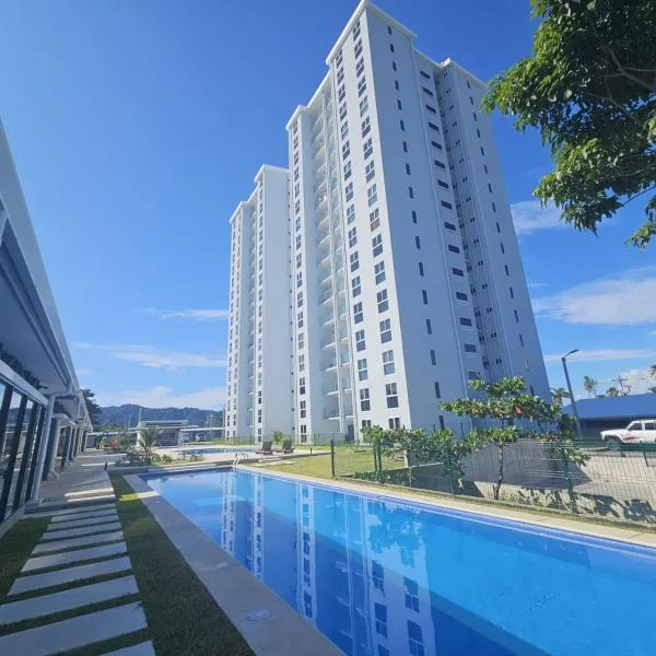 A short walk from the sea - 2 bedrooms - 2 beds - 2 bathrooms, hotel em Jacó