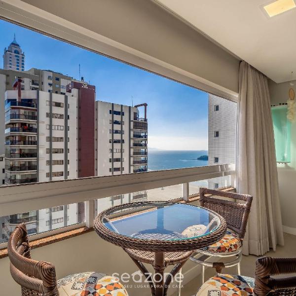 Apto c/ garagem e 2 Quartos a 60m da Praia ACO1103