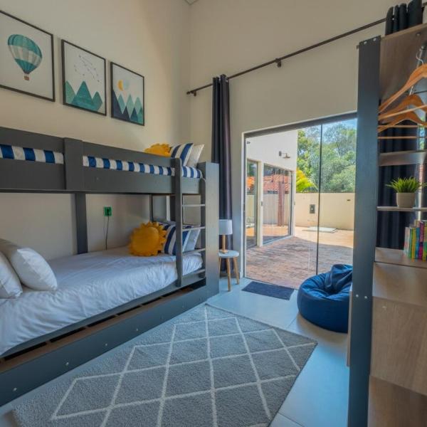 Ninho Verde II - Casa com Hidromassagem e Piscina - Foto 2