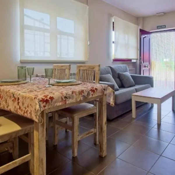 Apartamentos turísticos Sardon, hotelli kohteessa Sardón de los Frailes