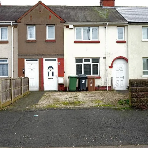 Willenhall 3-Bed House - Sleeps 7 - 6 Separate Beds - Van Parking - 14mins to M6 J10, hotel u gradu Wednesfield