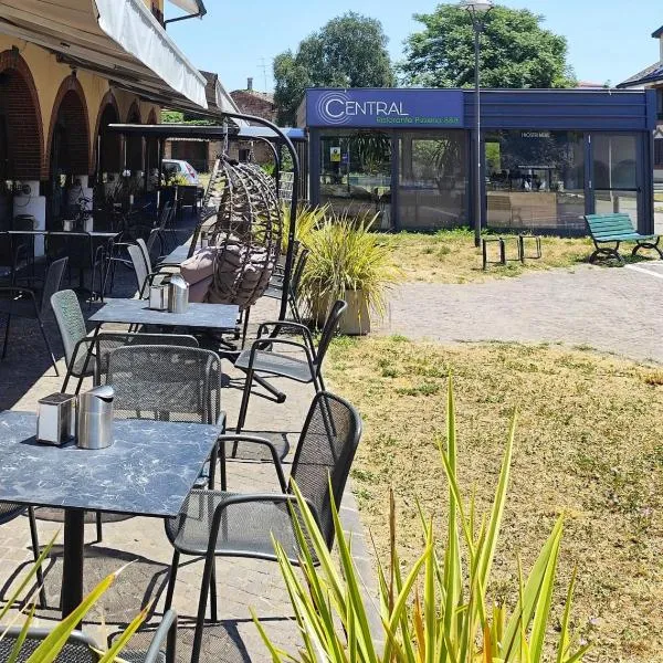 Viesnīca Central pilsētā Casarile