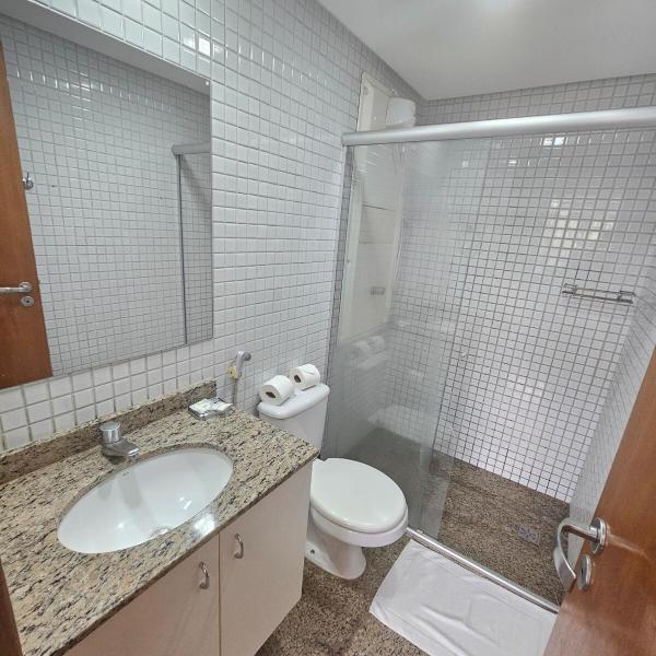 LIFE RESORT, A BEIRA DO LAGO PARANOÁ, CONDOMÍNIO COMPLETO, RESTAURANTE, LAVANDERIA, ACADEMIA, ACESSO AO LAGO, APTO COM WI-FI, SMART TV, AR CONDICONADO, GELADEIRA By REI DOS FLATS - Foto 3