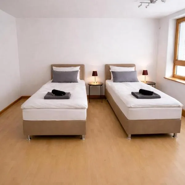 Geräumige 2-Zimmer-Ferienwohnung bei Ulm & LEGOLAND、Weidenstettenのホテル