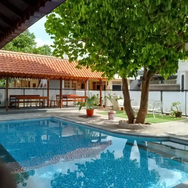 SaBi Guest House - Strategic Family -married couples only- Hostel in Prawirotaman, hotel in Yogyakarta