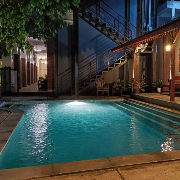 SaBi Guest House - Strategic Family -married couples only- Hostel in Prawirotaman, hótel í Yogyakarta