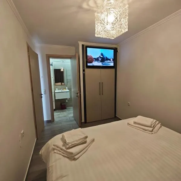 Patra में, होटल Themistokleous 102 ROOF HOUSE