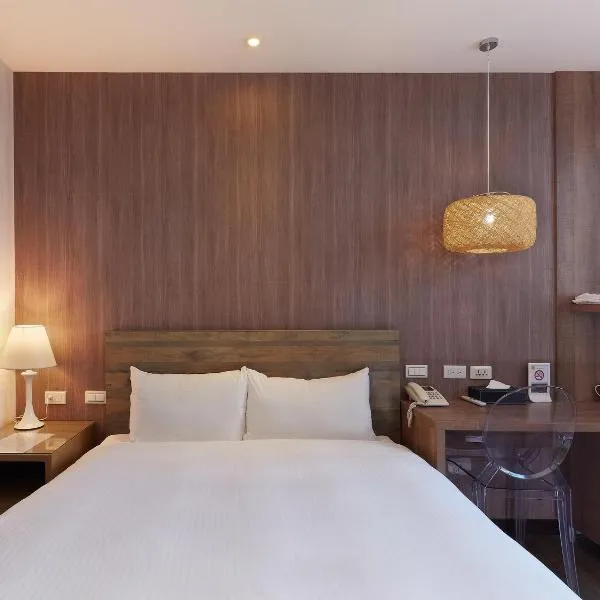 CHECK inn Yilan LuoDong, hotel di Luodong