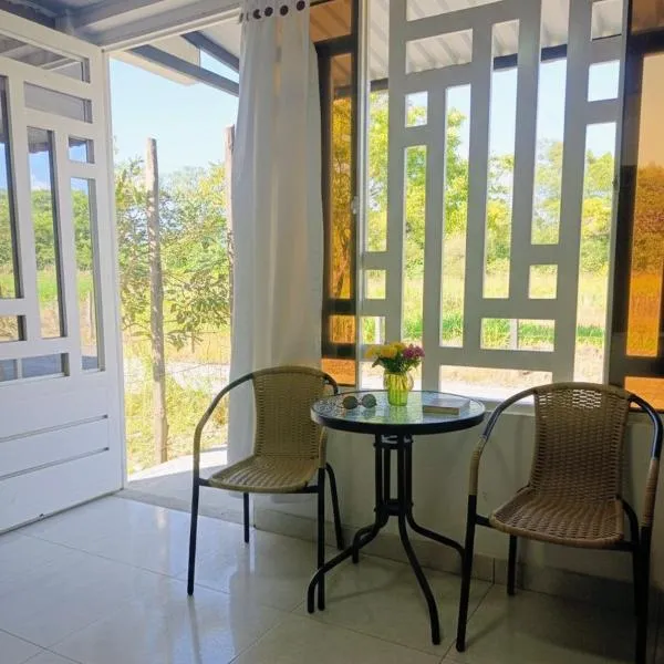 Suite acogedora y campestre a 5 minutos del parque, hotel ad Acacías