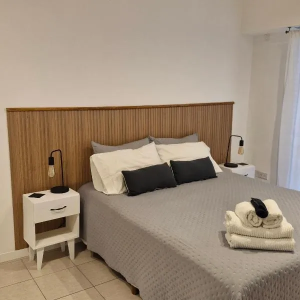 Luminoso y cálido atardecer, viešbutis mieste Ramos Mejia