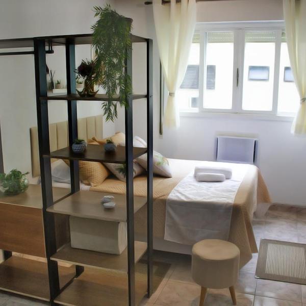 Studio pé na areia Santos -Wifi rápido - vaga rotativa