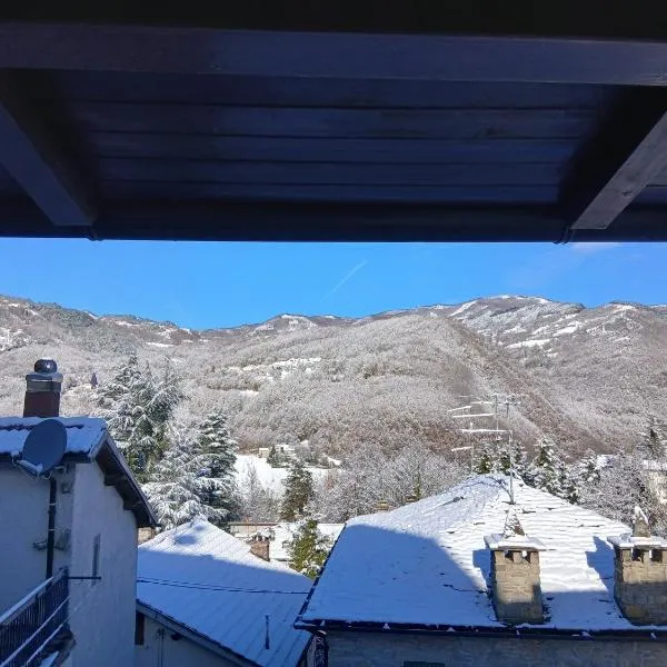 Appartamento in centro storico di Riolunato, viešbutis mieste Riolunato
