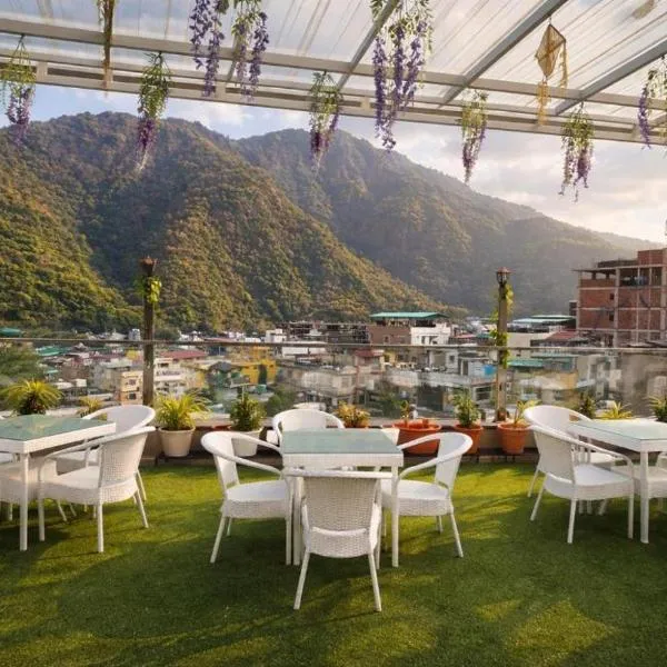 Mystara Hotels, hótel í Rishīkesh
