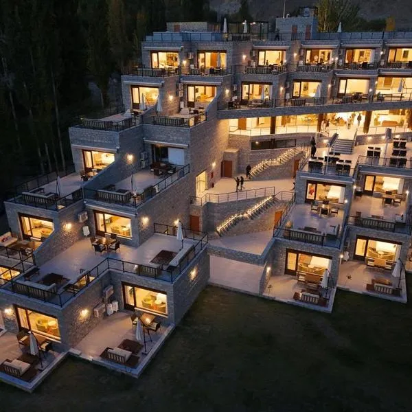 Hashupi Resort Shigar, Skardu, khách sạn ở Trachil