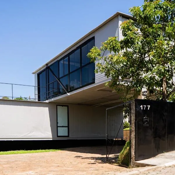 Casa Container Moderna com Vista da Natureza em Itajaí, khách sạn ở Itajaí